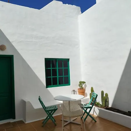 Casa Halcon Feriehus *